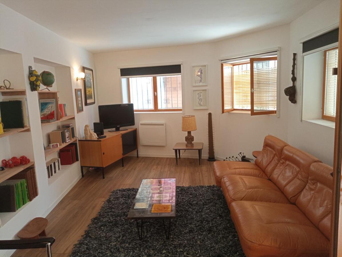 Thuir: Superbe Appartement エクステリア 写真